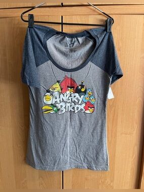 NWT Brand New Angry Birds Womens T-shirt Size Large